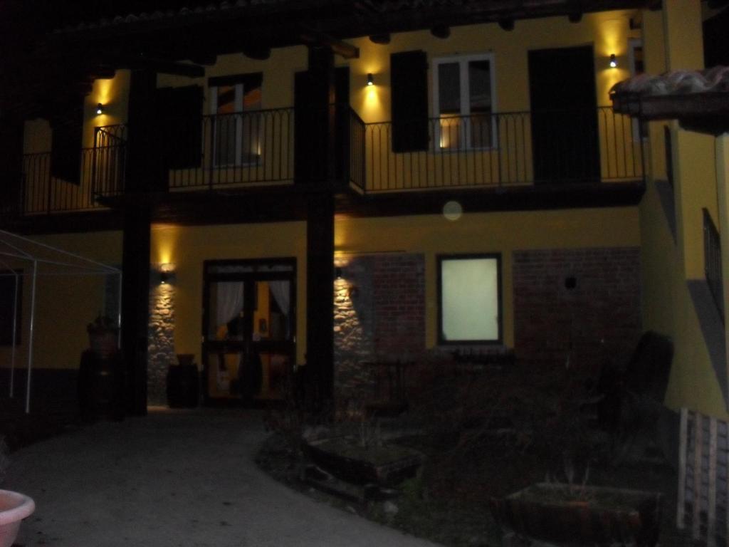 C' Era Una Volta Canelli Cameră foto